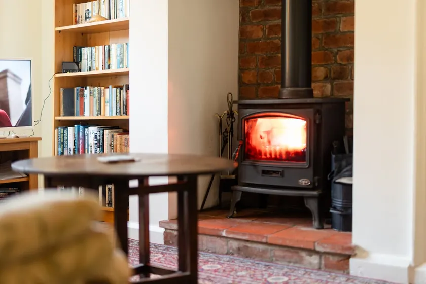 Cozy 3 Bed Cottage with Wood Burner in Mid Wales - Image 1