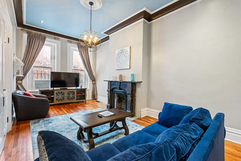 Historic Manchester Charming Victorian Townhouse S - Image 1