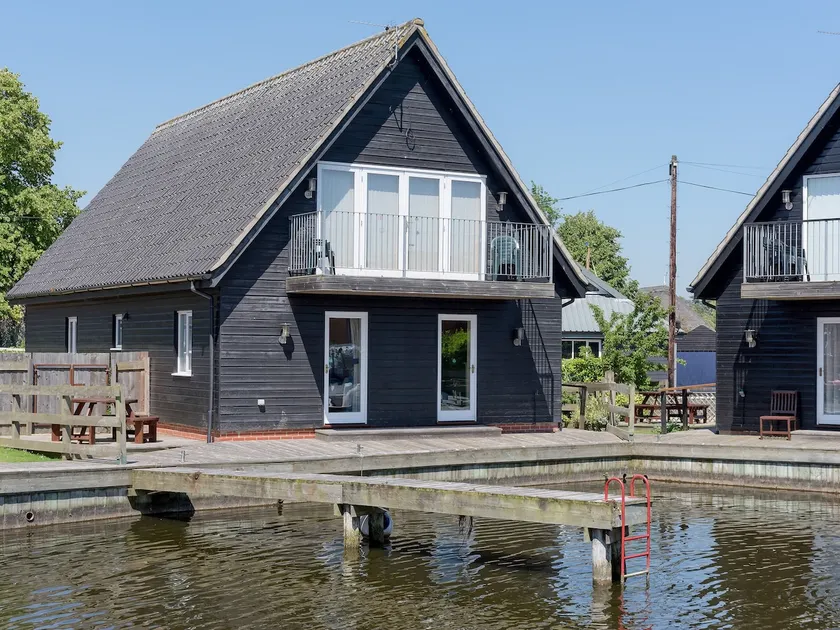 Puddle Inn Duck - Image 1