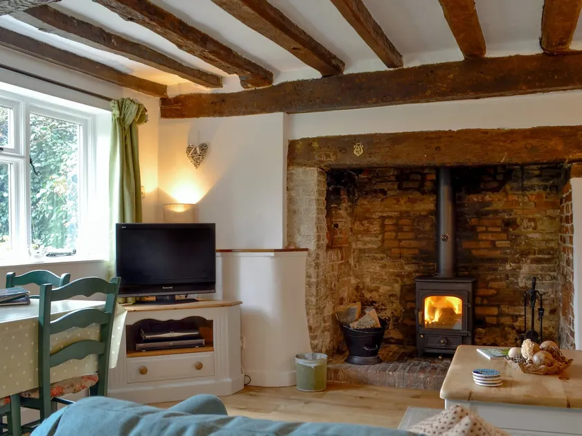 Three Ash Cottage - Image 1