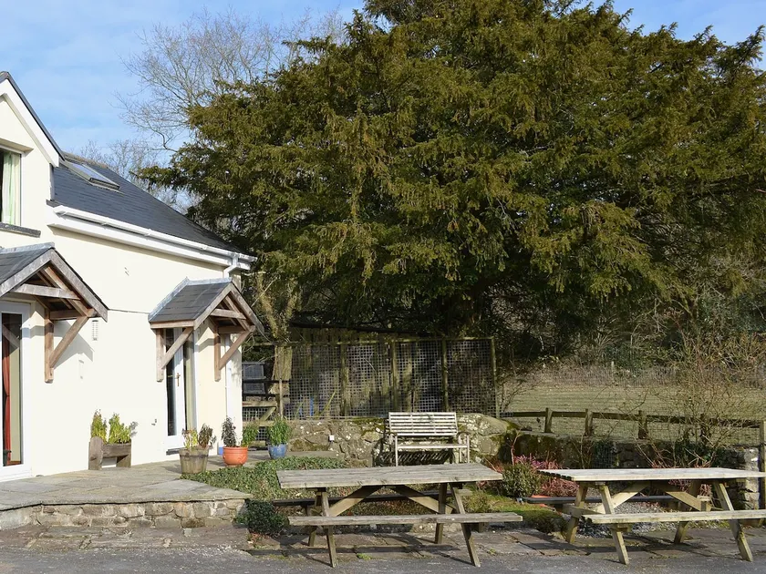 Ty Newydd Cottage - Image 1