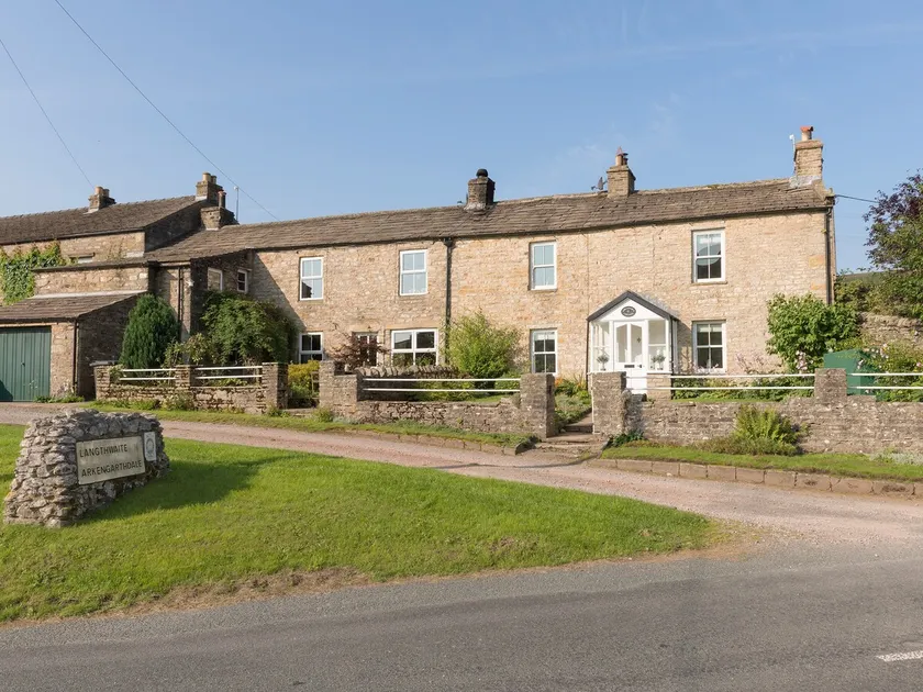 Abraham's Cottage - Image 1