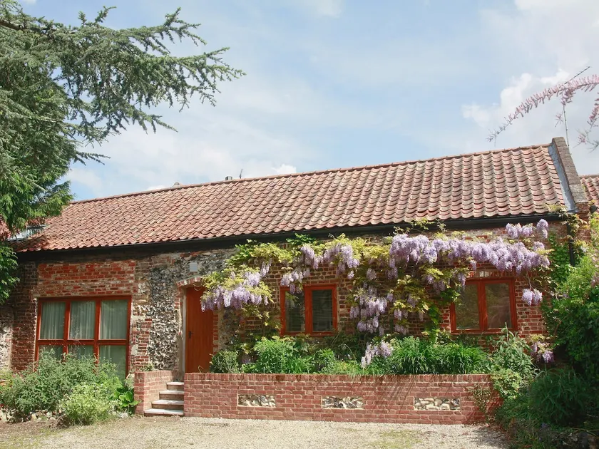 The Street Farm Barn - Image 1