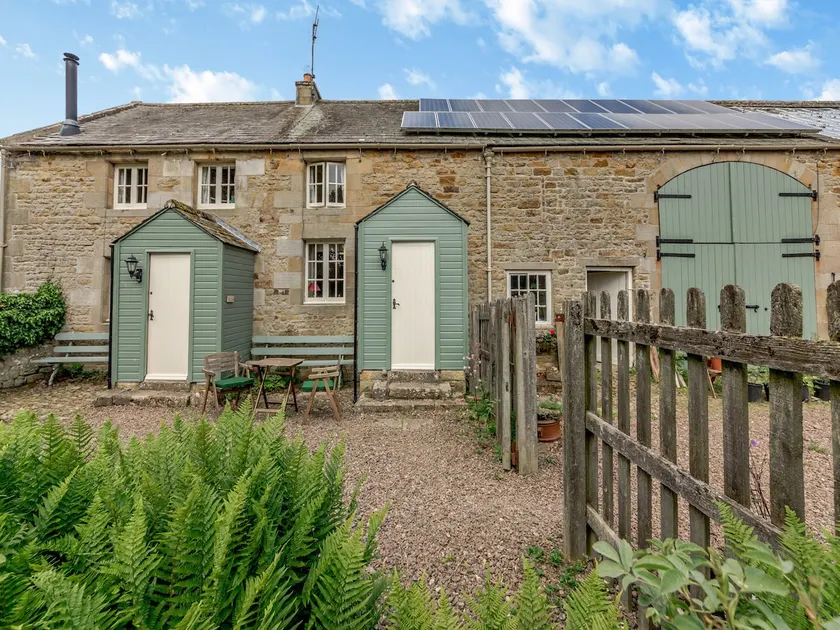Coachmans Cottage - N832 - Image 1