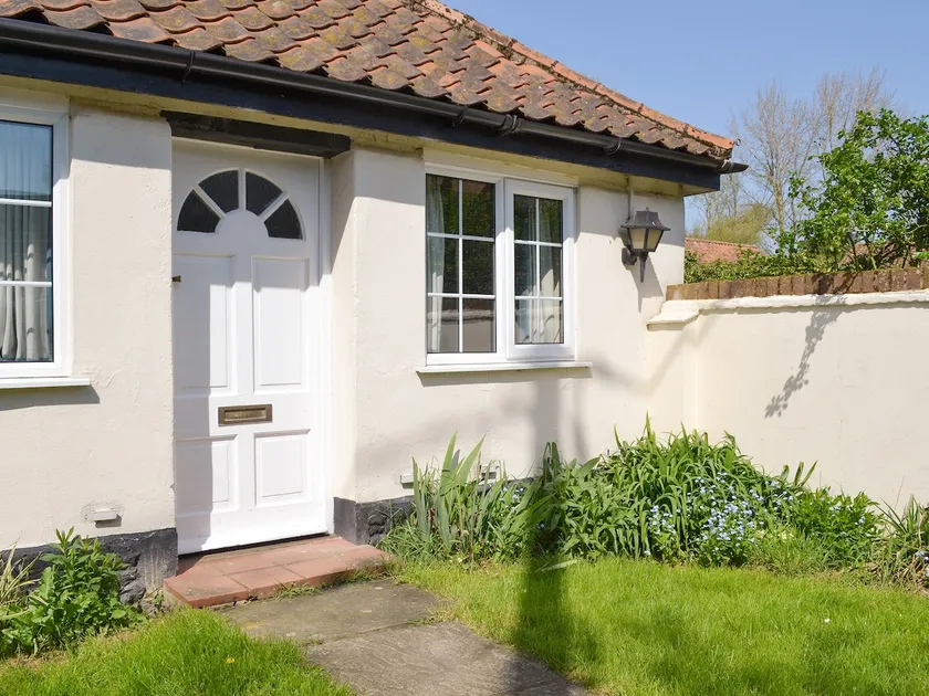 Rose Cottage - B6009 - Image 1