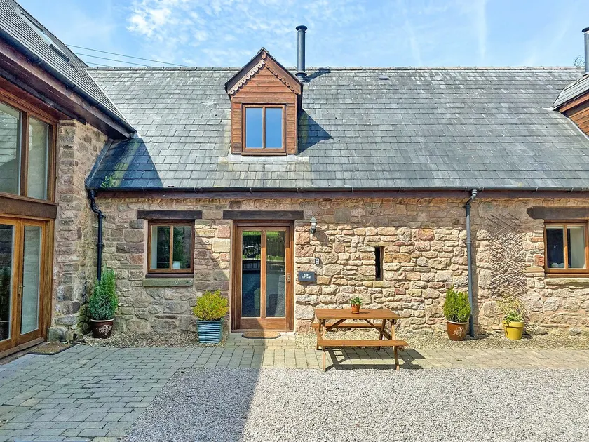 Honey Cottage - Image 1