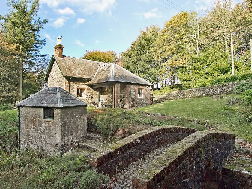 Gardener's Cottage-UXT - Image 1