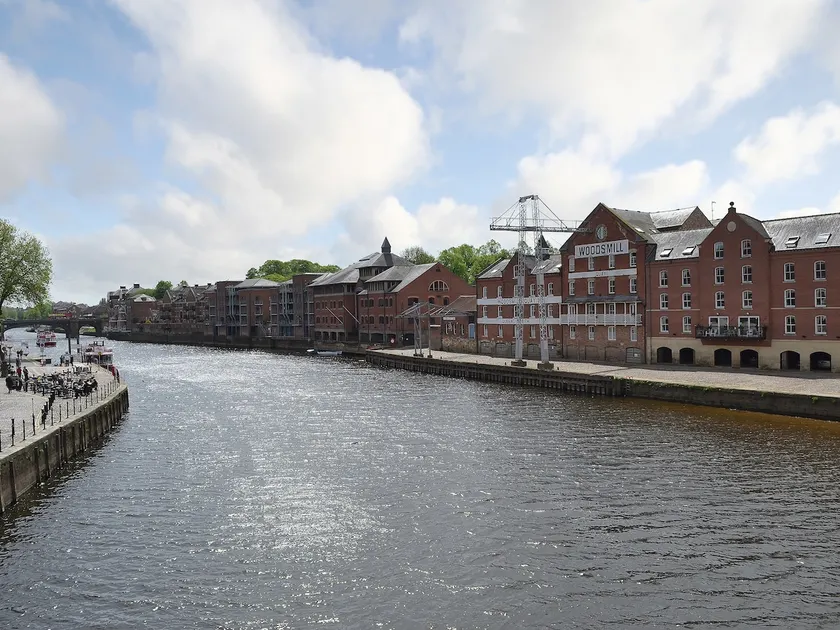 The Riverside at Woodsmill Quay with parking - Image 1