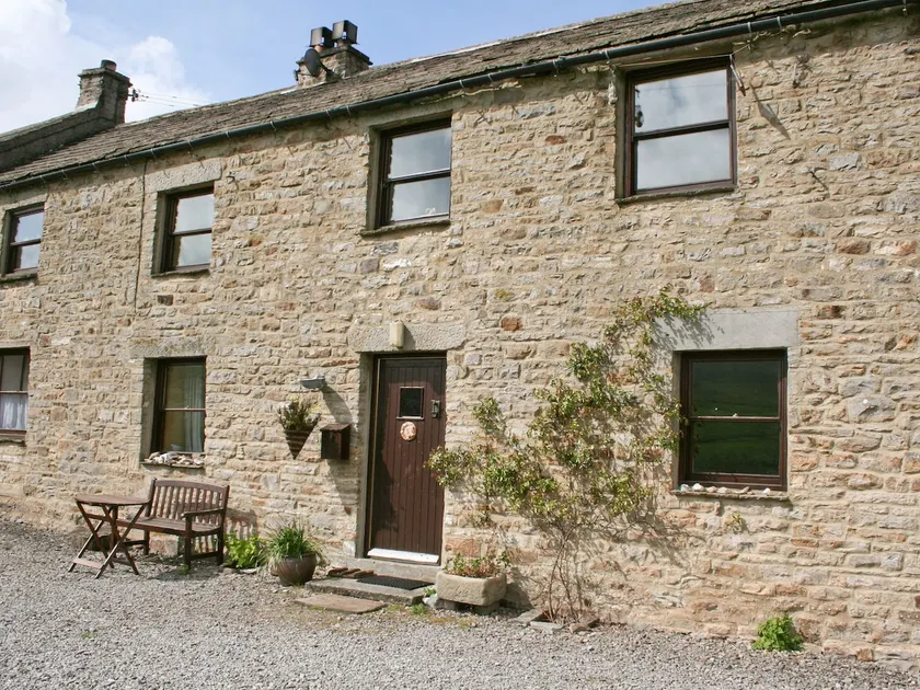 5 Swallowholm Cottages - Image 1