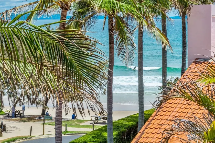 Beach Bound 1-9 Marine Parade, Wategos Beach - Image 1