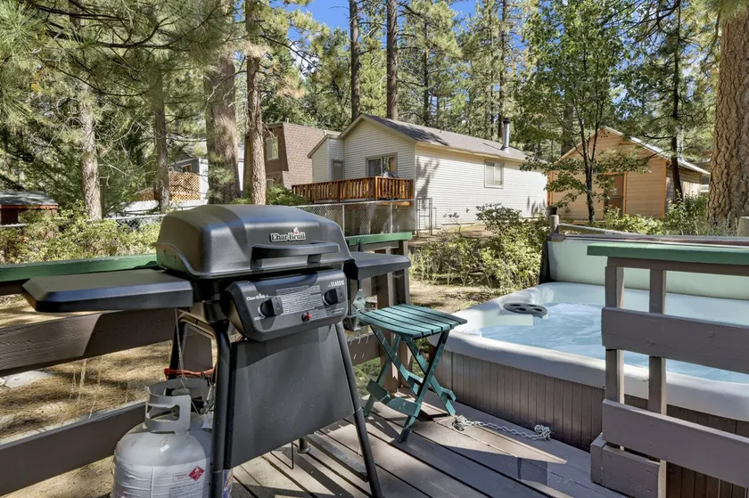 Moonridge Cottage at Bear Mountain Resort w/ Hot Tub - Image 1
