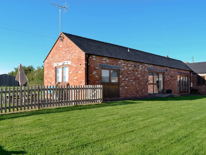 Blackberry Barn - Image 1