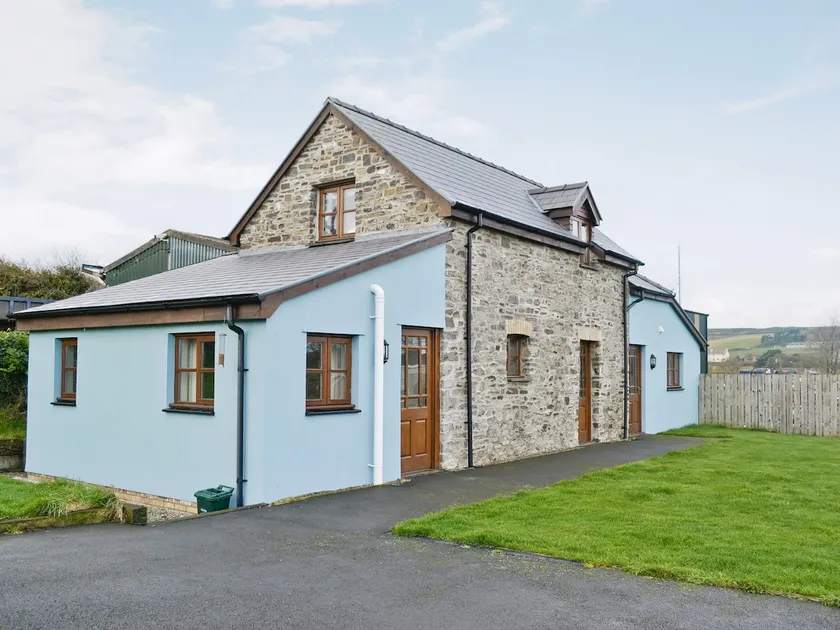 Bryncrwn Cottage - Image 1