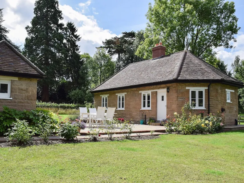 Familienorientiertes schönes Landhaus mit Grill und Garten | Flussblick | Hunde erlaubt - Image 1