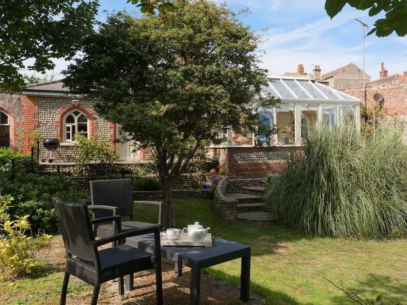 Dell Cottage - Image 1
