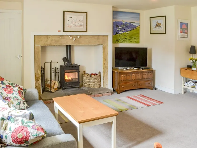 Middle Cottage - Image 1