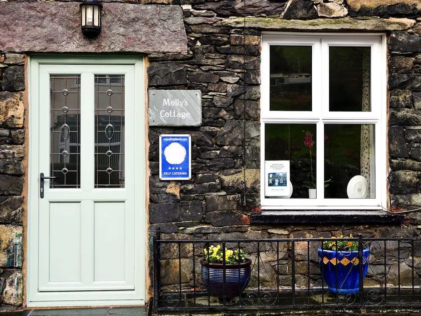 Molly's Cottage - Image 1