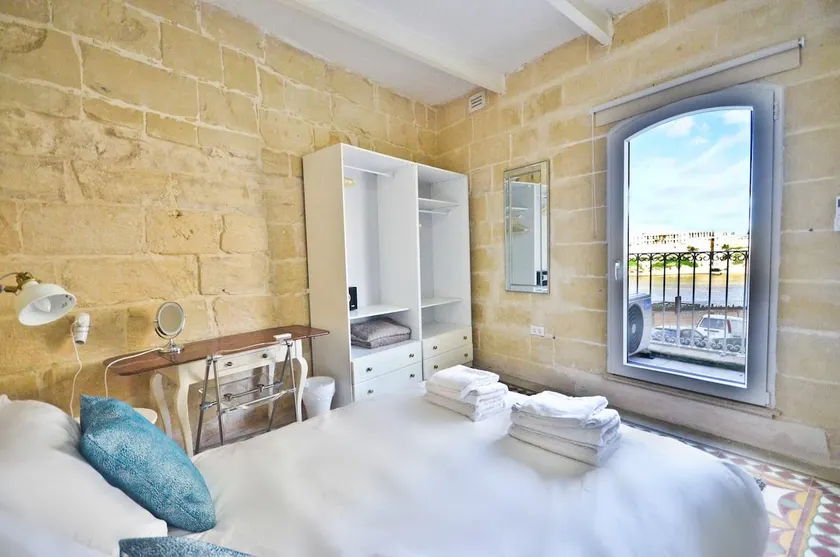 Maison Birgu à Vittoriosa avec vue sur le balcon du grand port | EPL 6B - Image 1