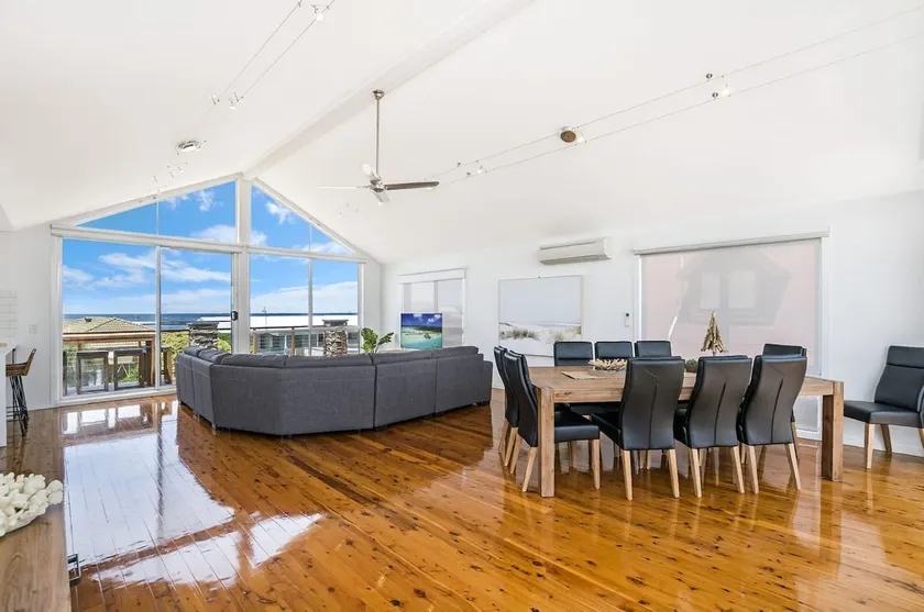 Salty's with Rural and Ocean Views - Image 1