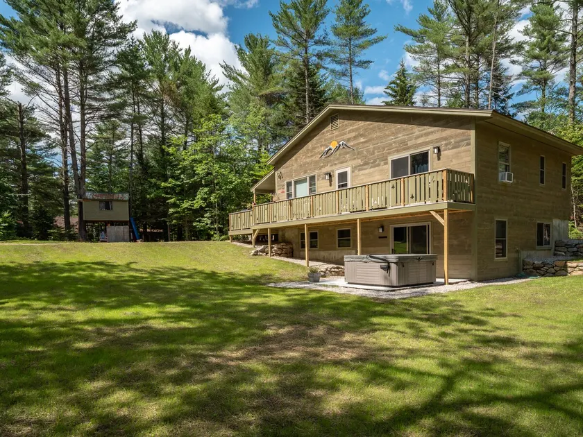 Coombs Chalet - Cozy Home in the Trees - Image 1