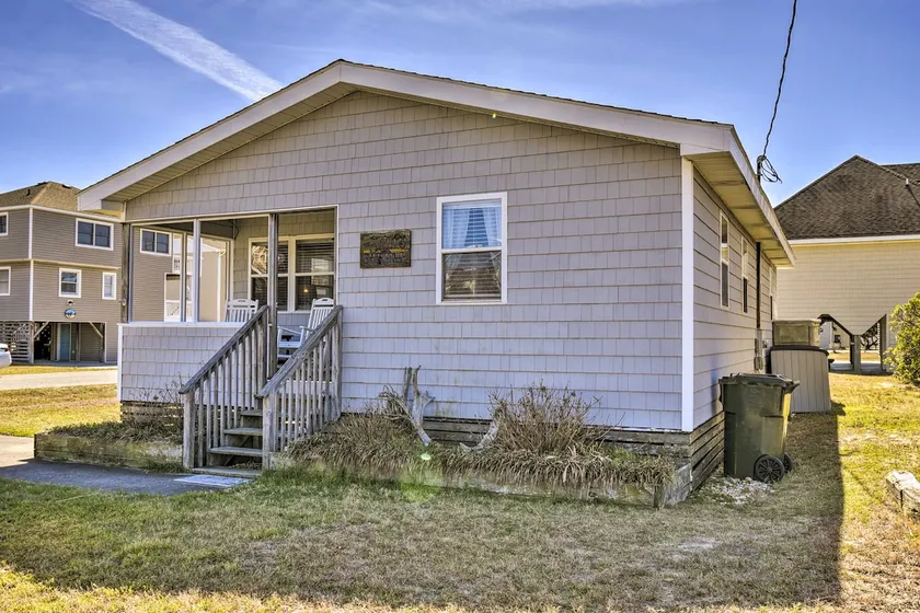 Nags Head Cottage: Screened Porch, Walk to Beach! - Image 1