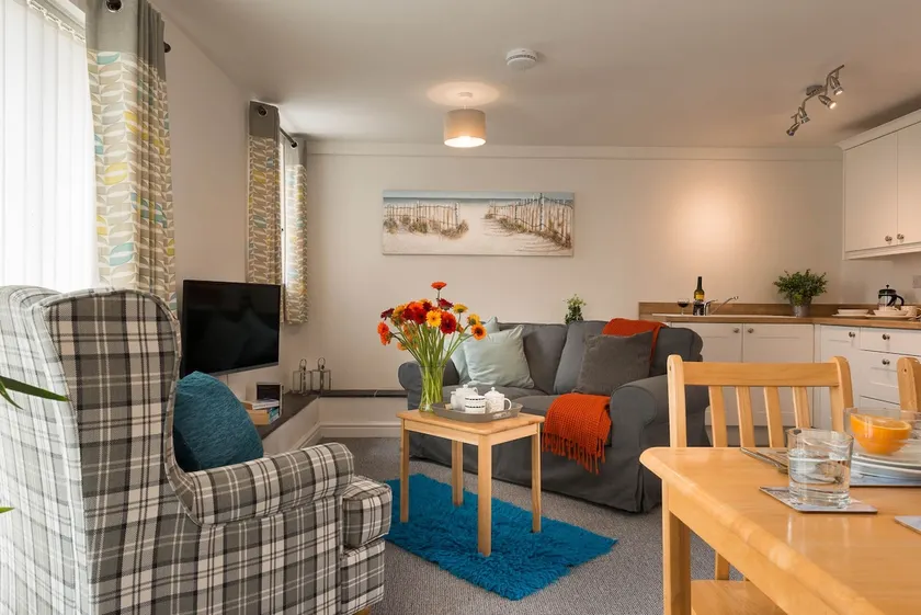 Ty Arthur: Ground-Floor Apartment for Two in Aberffraw | Managed by Anglesey Holiday Lettings - Image 1
