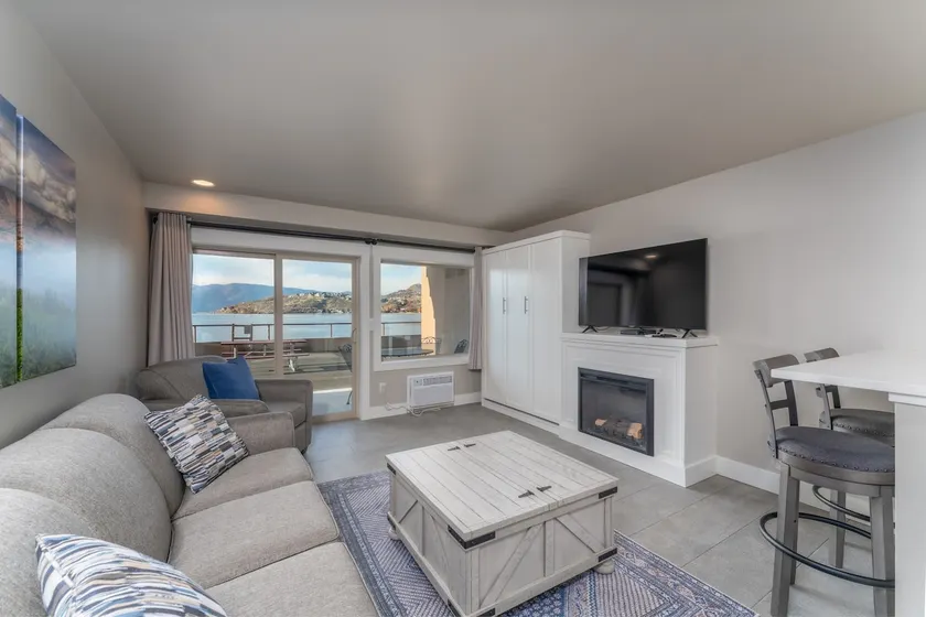 Grandview Lake 518! Condo de luxe 2bed / 1bath Waterfront, peut accueillir jusqu'à 6! - Image 1