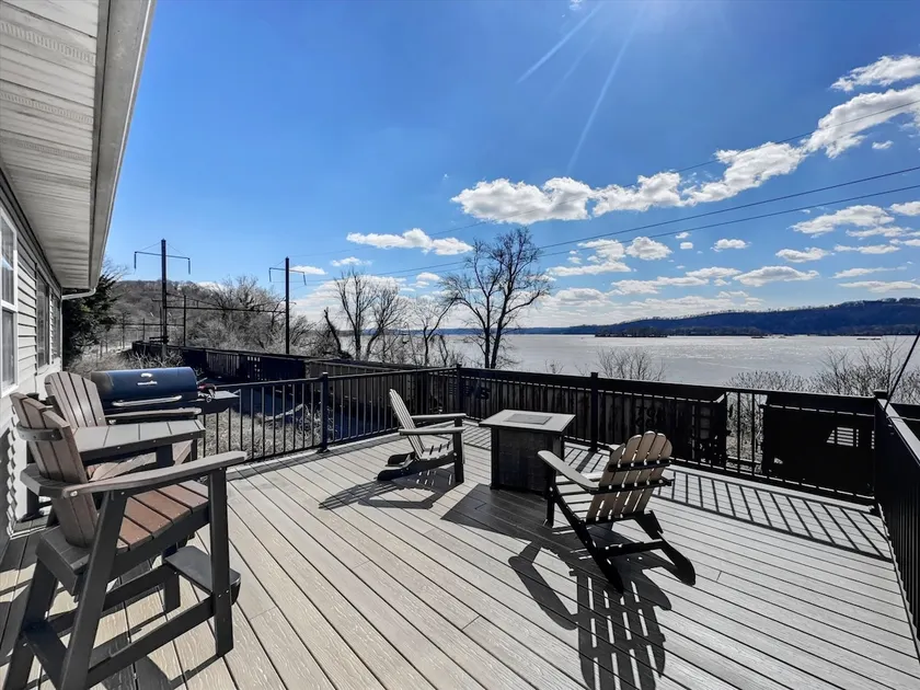 Riverside 2BR w/ Kayak & Trails Nearby - Image 1