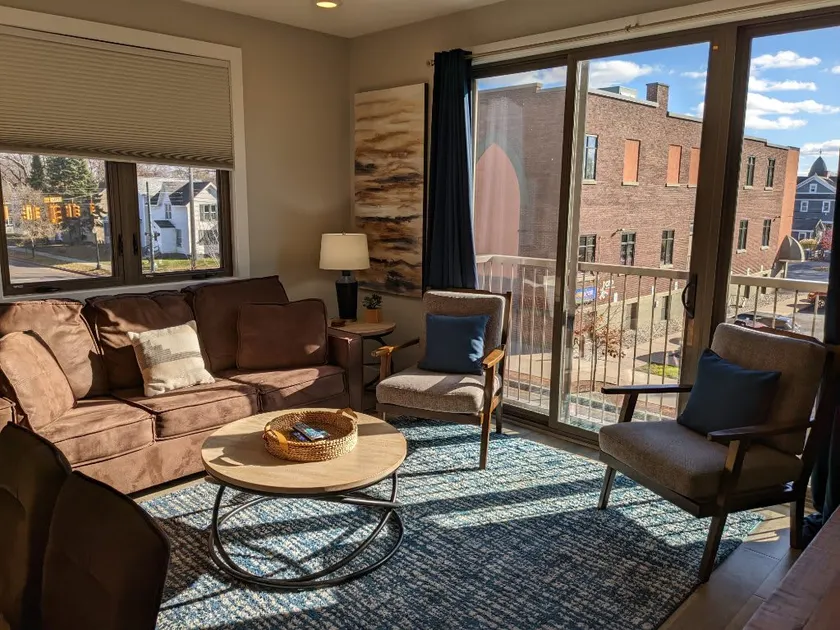 Downtown TC Condo | Walk to Shops, Dining & Beache - Image 1