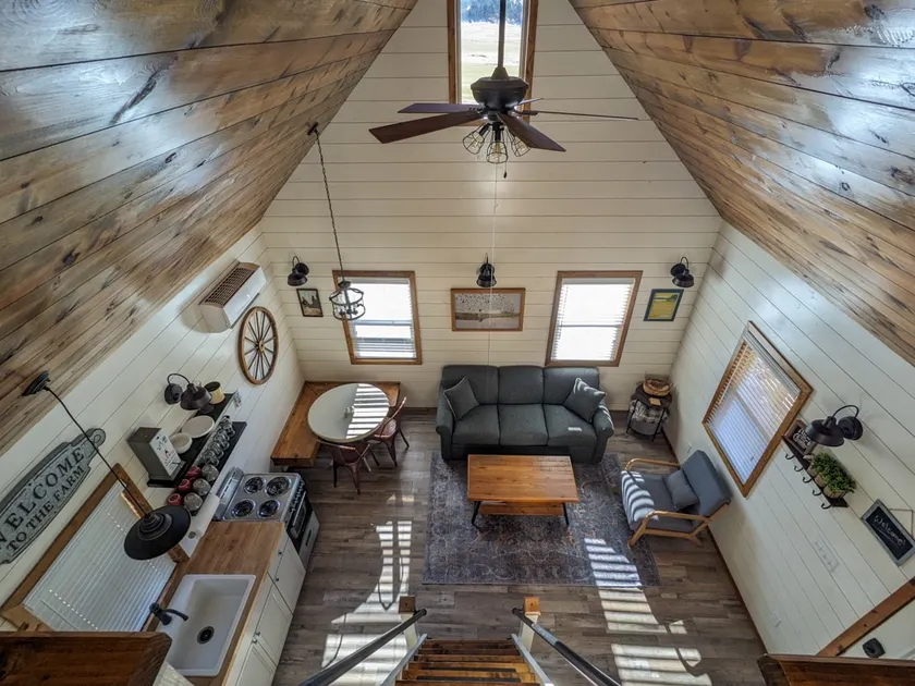 Farmhouse Cabin in the Black Hills (Cabin 1) - Image 1