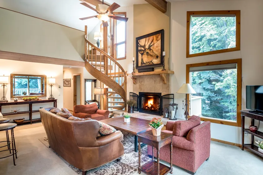 Sun Valley Townhome w/ Hot Tub & Views - Image 1