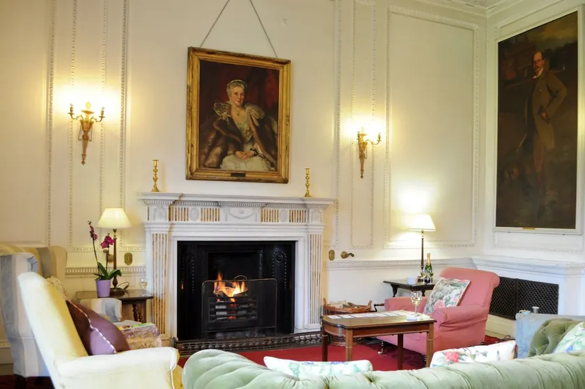 The Billiard Room Flat - Image 1