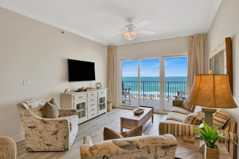 Seawind 505 | Beautiful condo! Amazing location! - Image 1