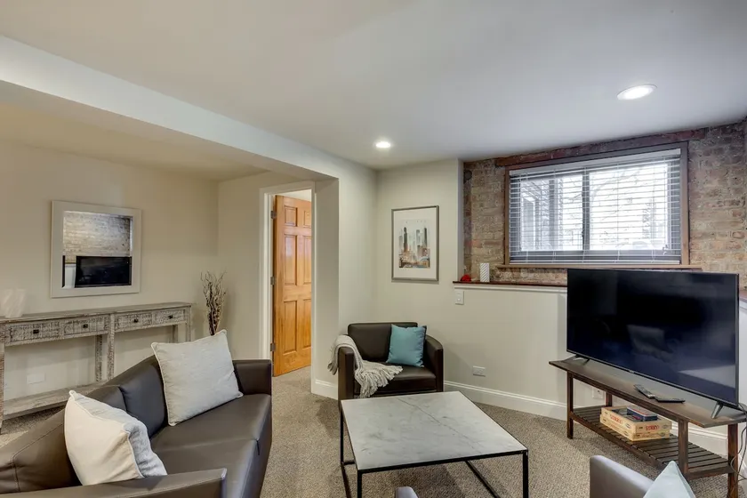 Newly Rehabbed! 2br with Vintage Charm - Image 1