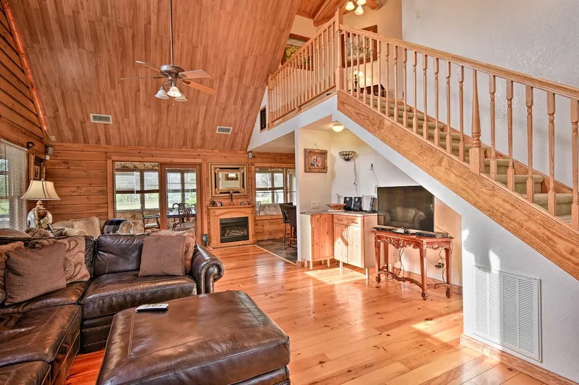 NOUVEAU! Sebring 'Ranchero Log Cabin' sur 40 Acre Farm! - Image 1
