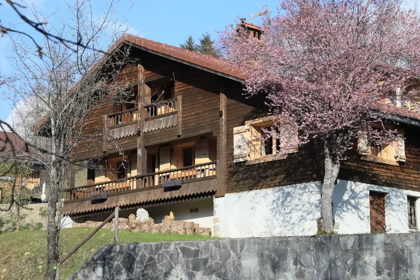 Chalet i bjergby nær La Clusaz og Le Grand Bornand - Image 1