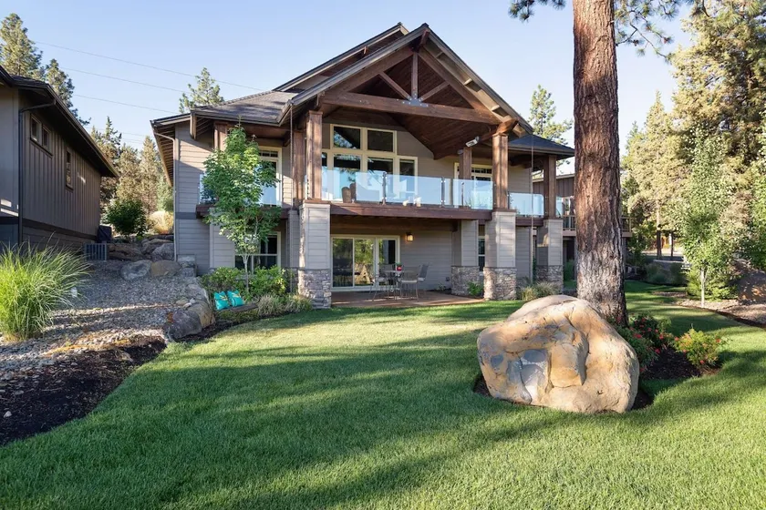 Ultimate River House-20 mins to Bachelor. Old - Image 1