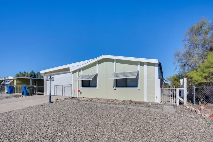Bullhead City Home w/ Fire Pit - Walk to CO River! - Image 1