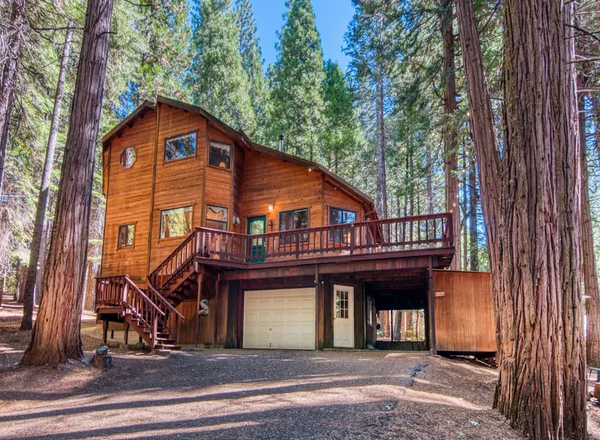Cabin a Good Time -Walk to Snowshoe Lake - Image 1