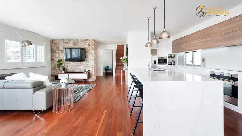 Luxury in Corlette - 4 Drungall Ave - Image 1