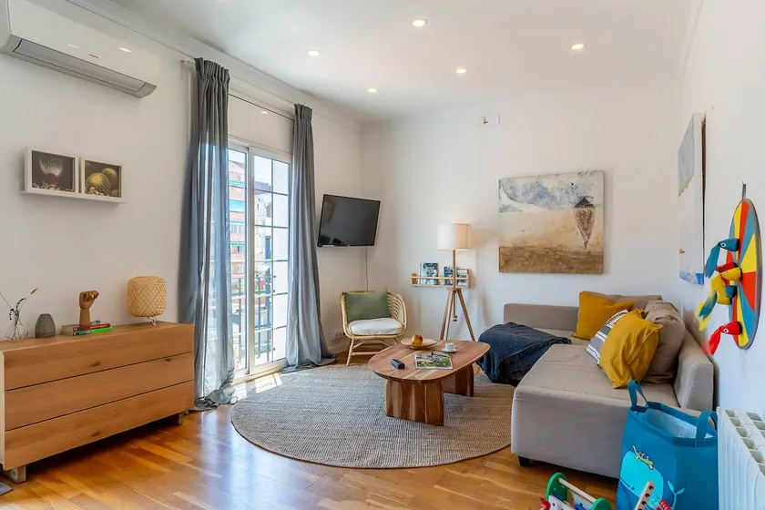 Modern and stylish apartment Espanya Square - Image 1