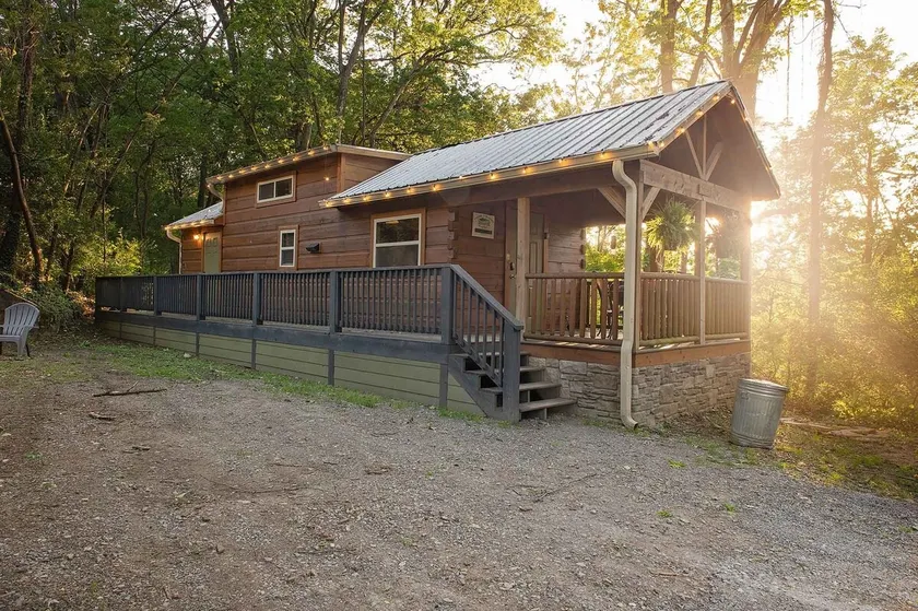 Thomas Cabin - Ft. de Lookout Mountain, Forêt Nationale - Côté Ville - Image 1