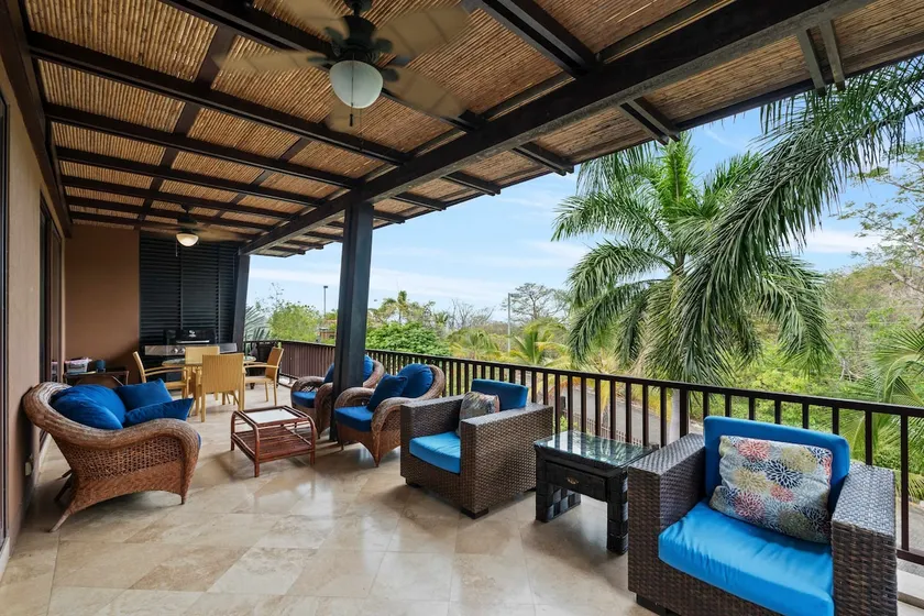 Hillside: Terrace, Pool, Concierge & Beach Access - Image 1