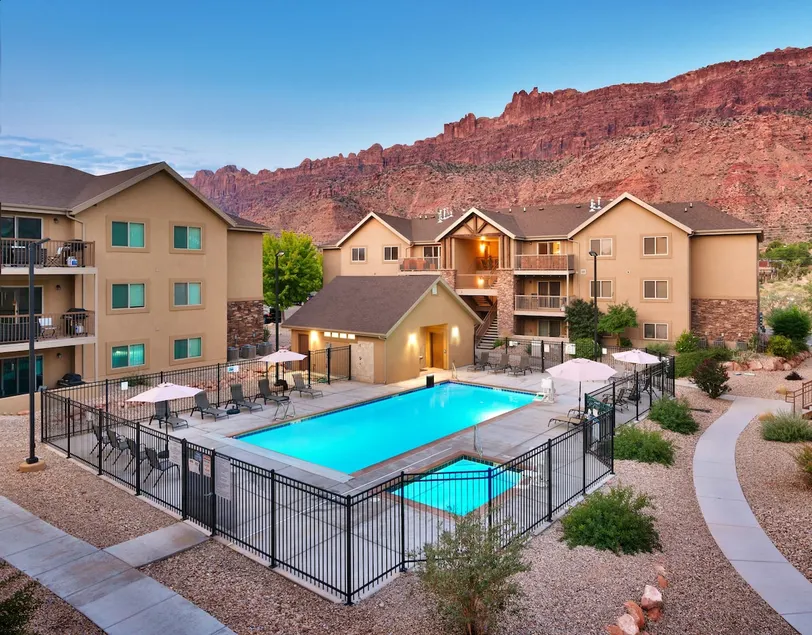 4-B Slick Rock Redcliff Condo (Pool View) - Image 1