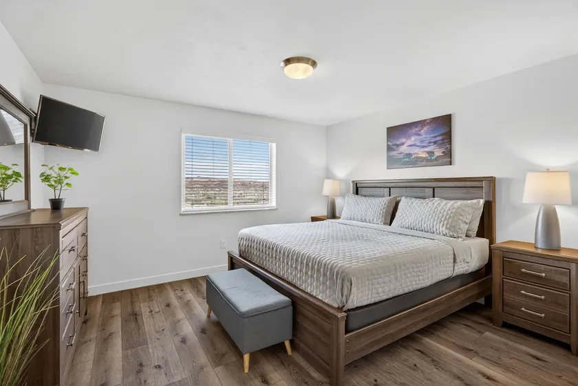 4-K Sand Flats Redcliff Condo (Top Floor/Pool Side - Image 1