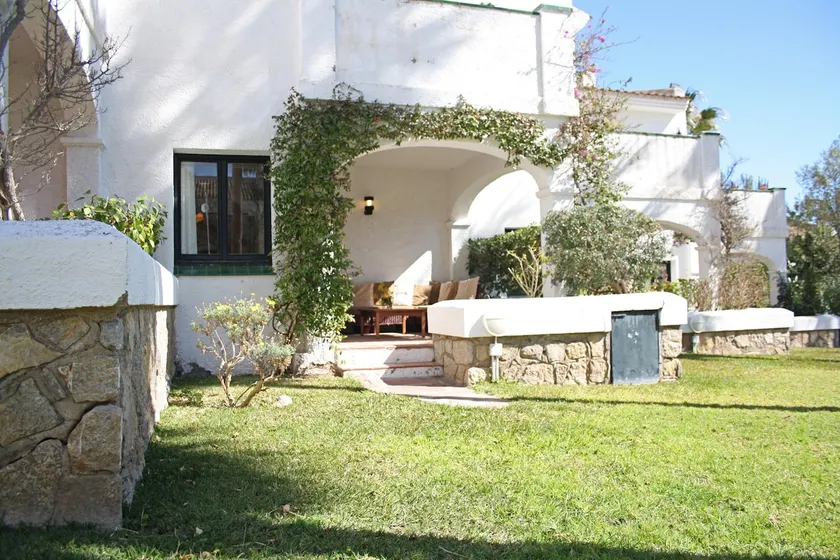 Martín Pescador seafront house - Image 1
