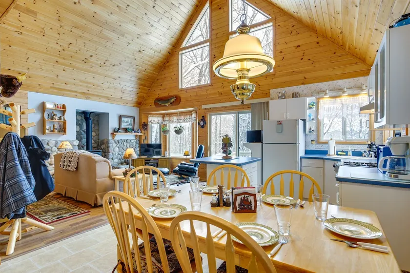 Cozy Cabin on 10 Acres, Walk to Chippewa River! - Image 1