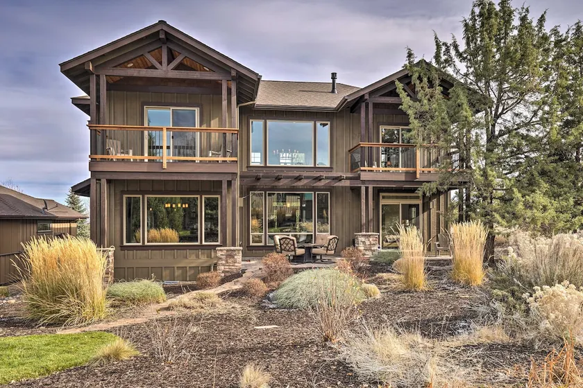 Modern Eagle Crest Escape w/ Patio & 2 Balconies! - Image 1