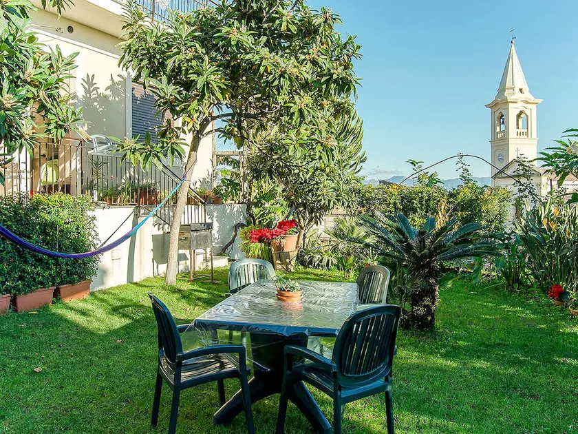 House Etna View - Image 1