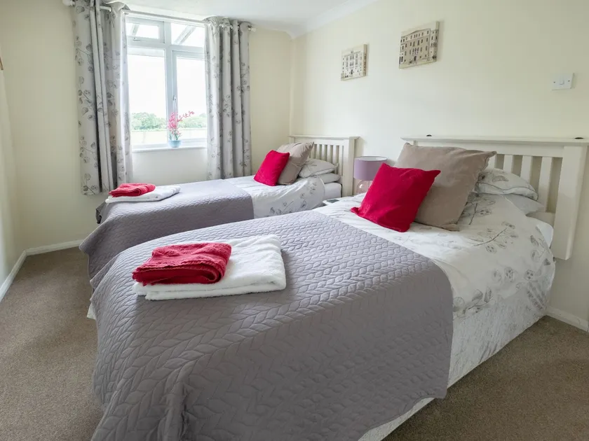 Holiday Home Ash Cottage by Interhome - Image 1
